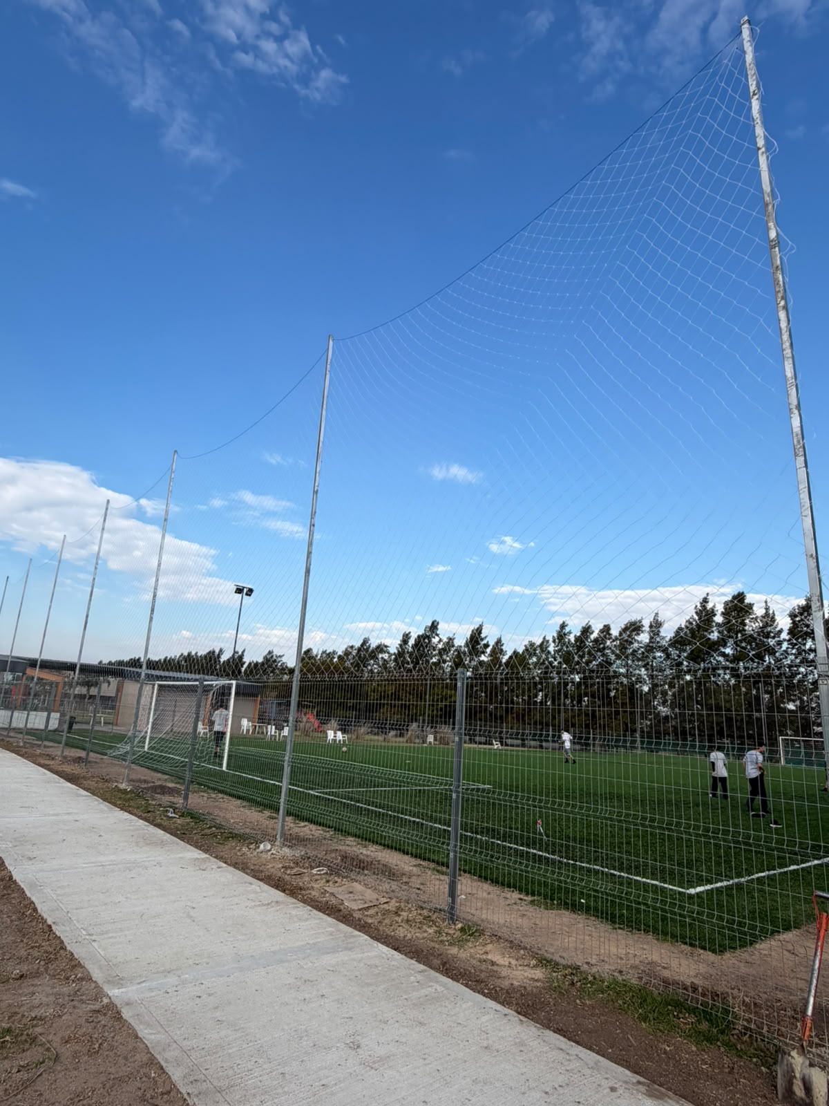 Cancha con cerco perimetral